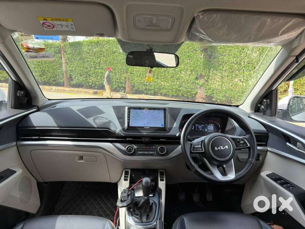 Kia Carens D1.5 6mt Premium 07, 2022, Petrol