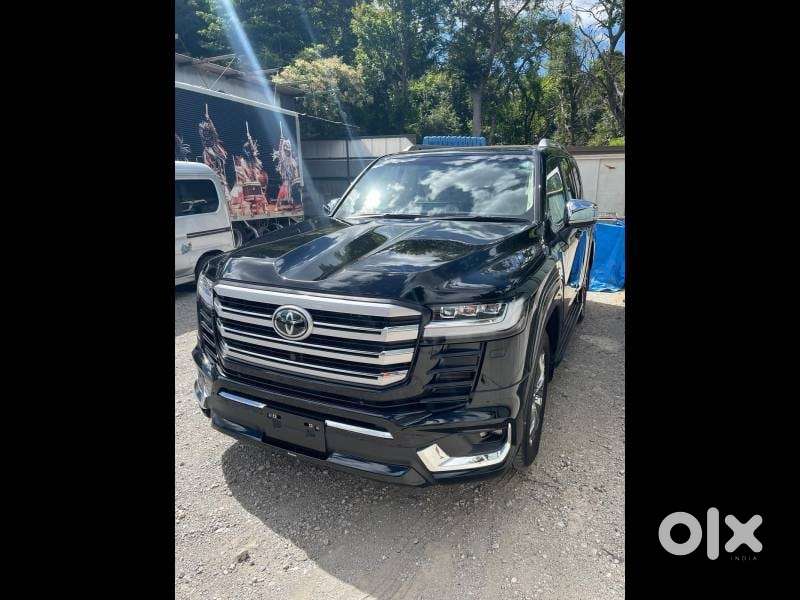 Toyota Land Cruiser Zx Petrol, 2024, Petrol