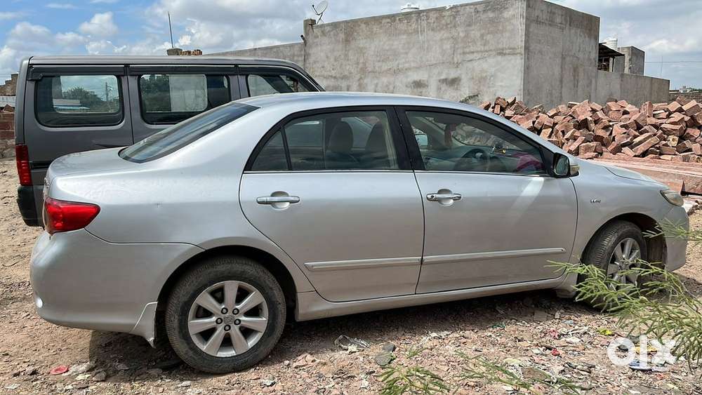 Toyota Corolla Altis Petrol 80000 Km Driven