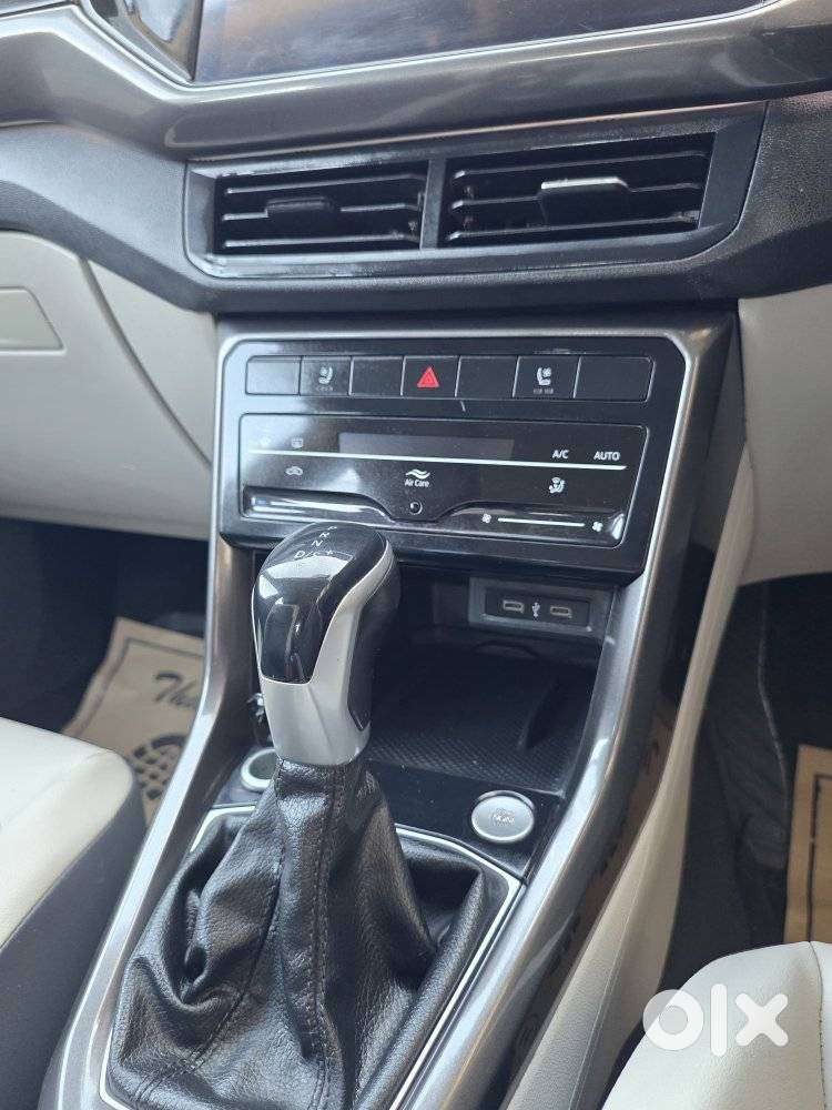 Volkswagen Taigun 1.0 Tsi Topline At, 2022, Petrol