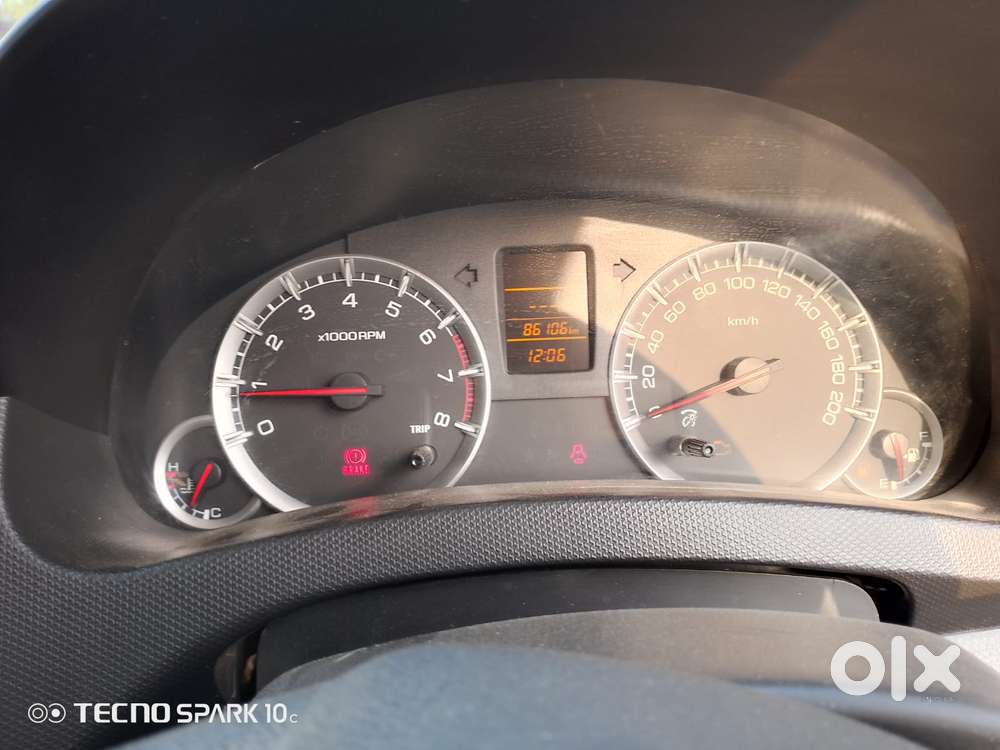 Maruti Suzuki Swift Vxi With Abs, 2015, Petrol
