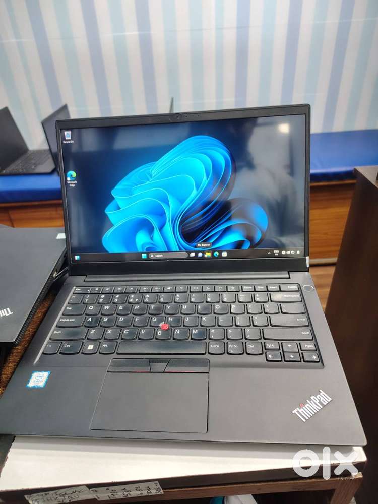 ֍ Lenovo ThinkPad - Gen 3 - i3 11th Gen - 8 GB RAM - 256 SSD ֍