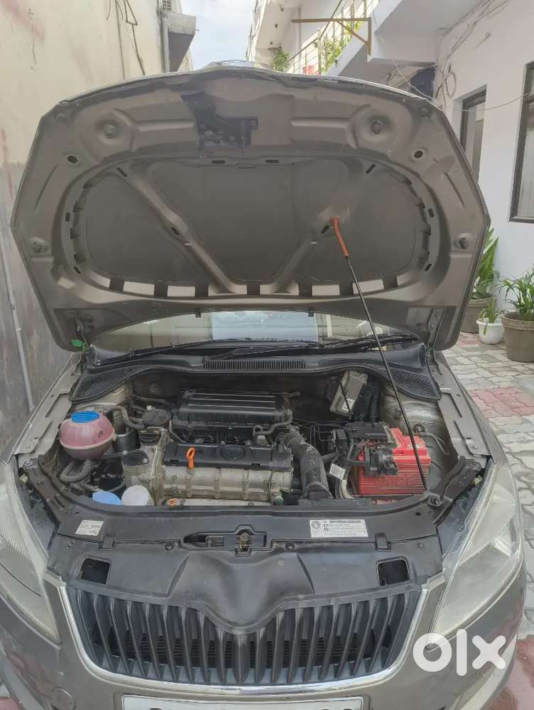 Skoda Rapid 2012 Petrol With Manual Transmission