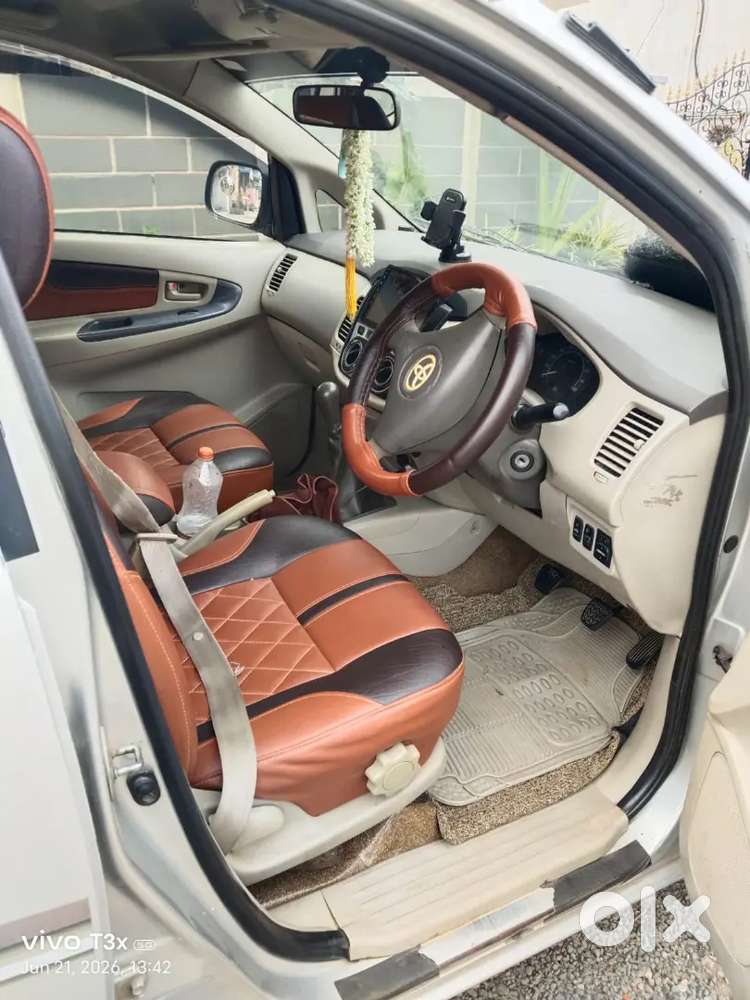 Toyota Innova 2011 Diesel 7 Str