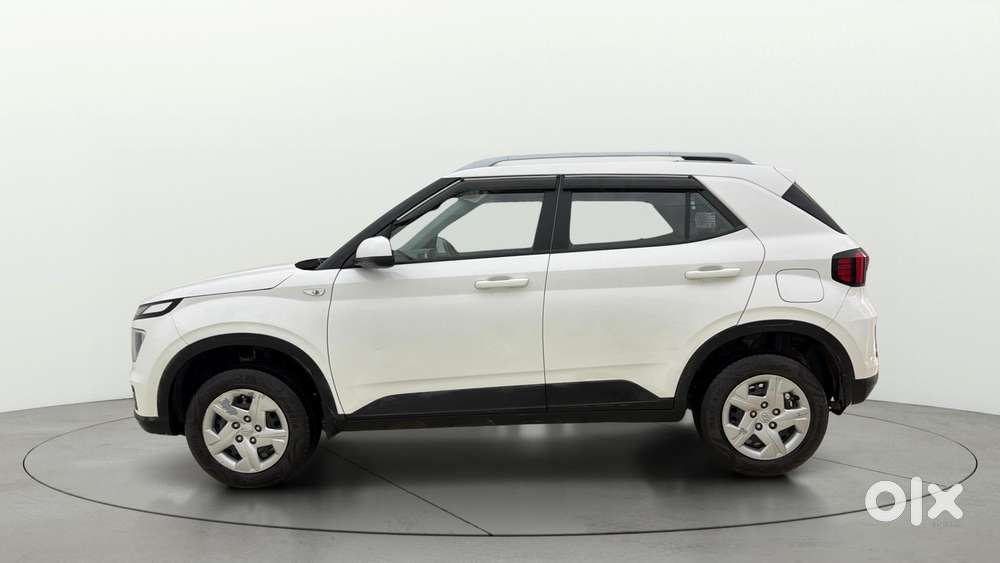 Hyundai Venue [2022-ongoing] 1.2 S, 2023, Petrol
