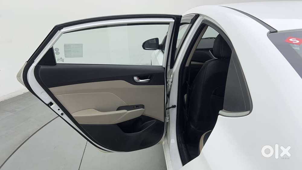 Hyundai Verna [2015-2017] Fluidic 4s 1.6 Crdi Sx (o) At, 2018, Petro..