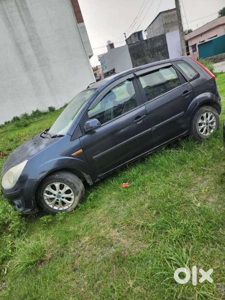 Ford Figo Titanium 2013