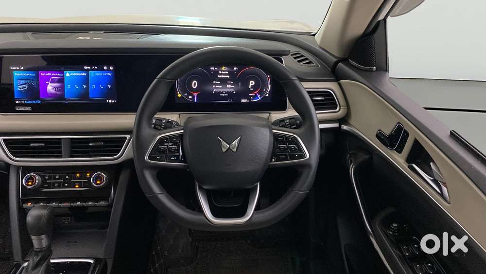 Mahindra Xuv700 2.0 Ax 7 Petrol At Str, 2023, Diesel