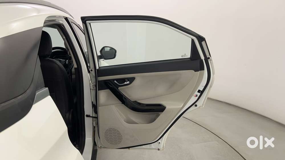 Tata Nexon Xz Plus (hs), 2022, Petrol