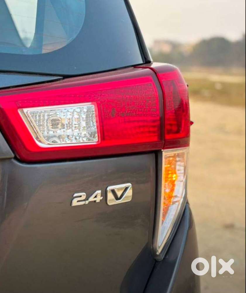 Toyota Innova Crysta 2.4 V 7 Str, 2018, Diesel