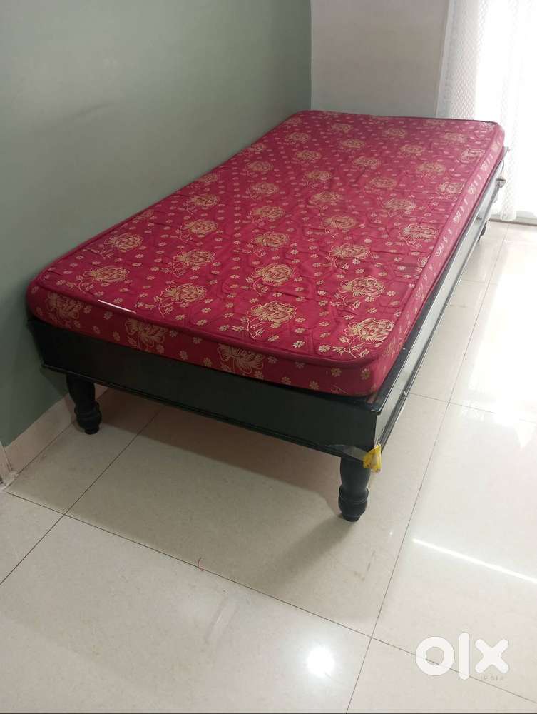 Diwan Divan cot cum bed