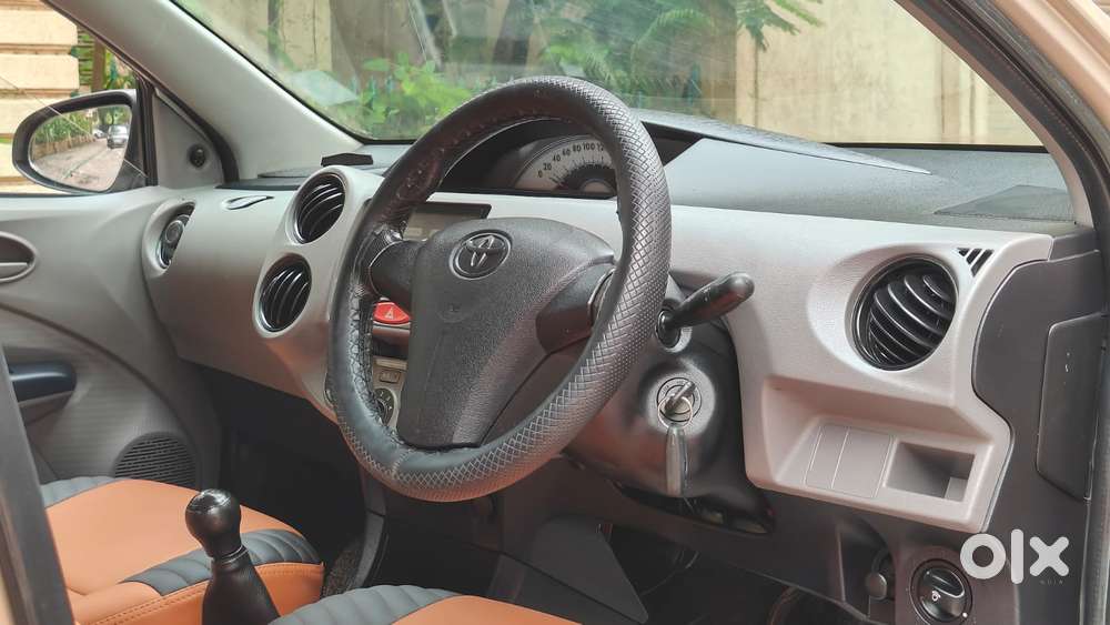 Toyota Etios 2010-2012 G, 2011, Petrol