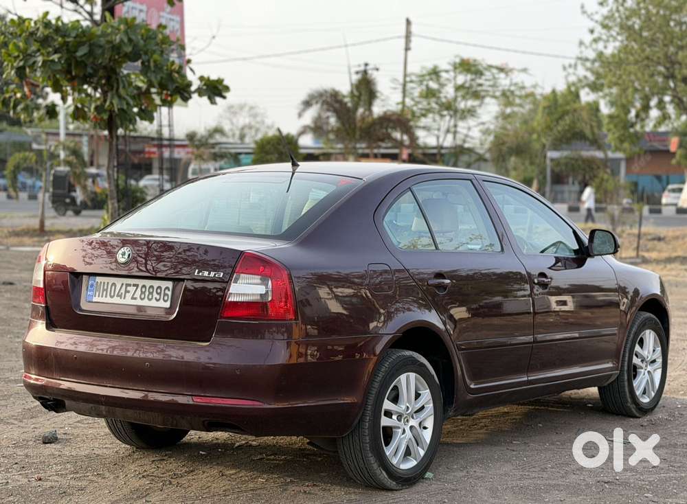 Skoda Laura Ambition 2.0 Tdi Cr At, 2013, Diesel