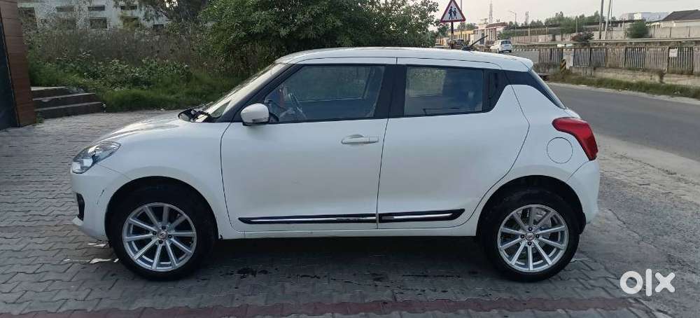 Maruti Suzuki Swift Vxi + Manual, 2021, Petrol