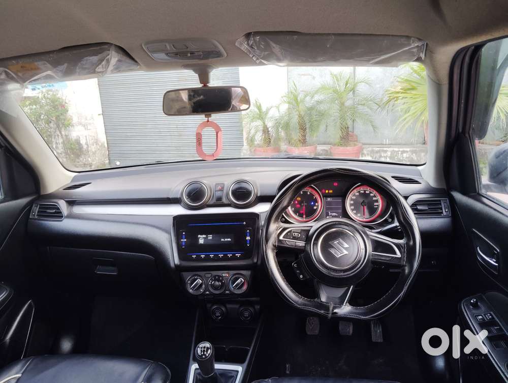 Maruti Suzuki Swift Vxi + Manual, 2022, Petrol