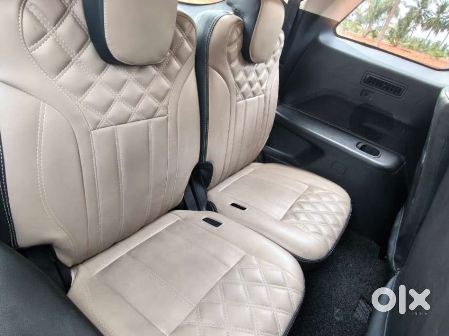 Mahindra Xuv700 2.0 Ax 7 Petrol Mt Str, 2023, Diesel