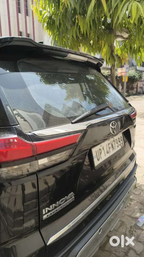 Toyota Innova Hycross Cng & Hybrids 85000 Km Driven