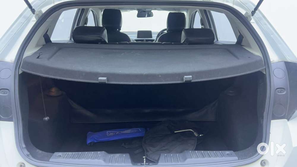 Tata Altroz Xza Petrol, 2022, Petrol