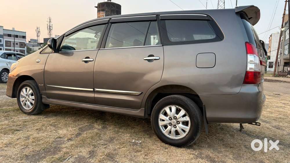 Toyota Innova 2.5 V 7 Str, 2011, Diesel