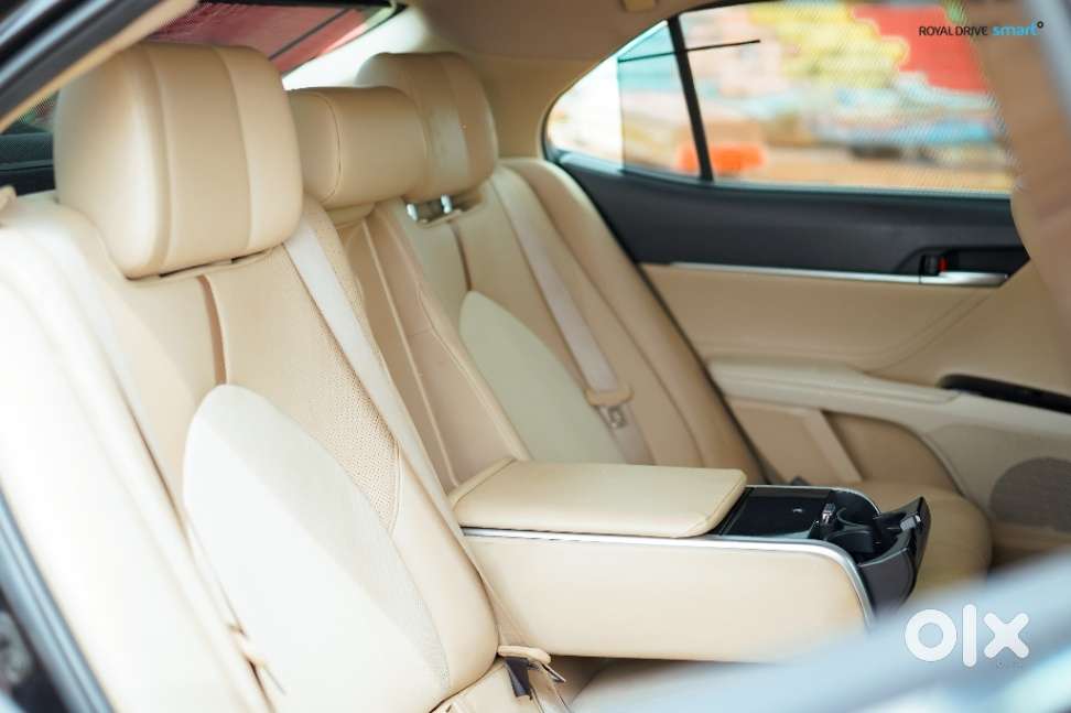 Toyota Camry, 2019, Petrol