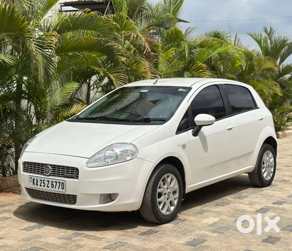 Fiat Grande Punto 2012 Diesel 95000 Km Driven