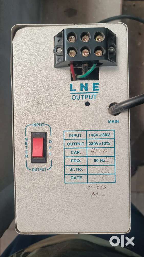 Automatic voltage stabilizer