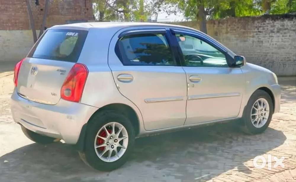 Toyota Etios Liva 2011