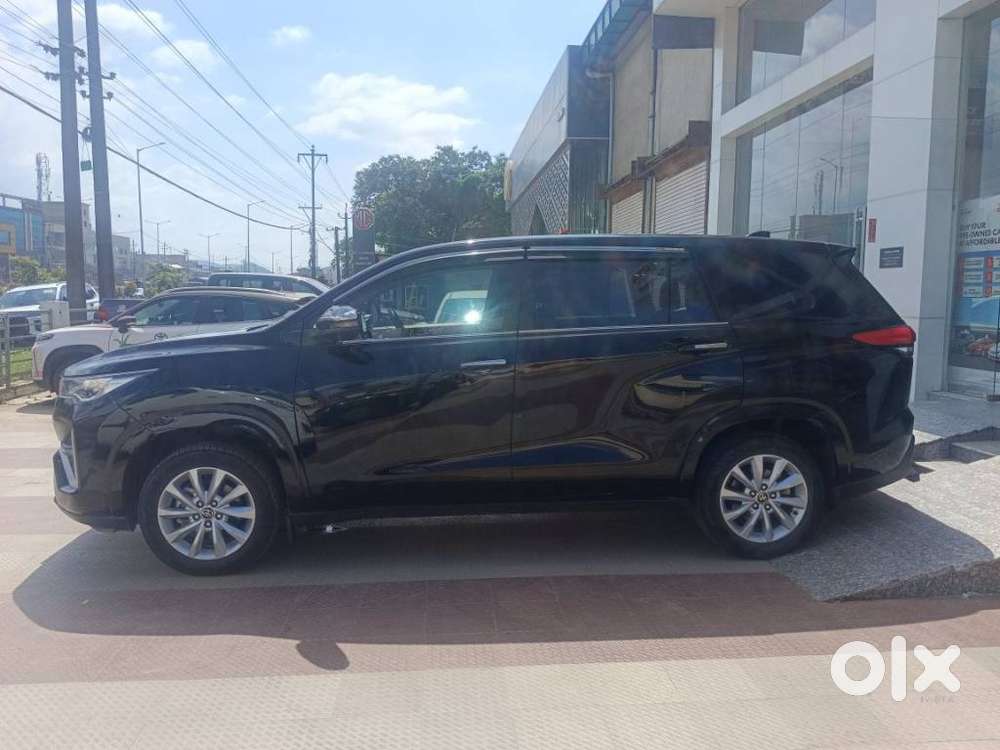 Toyota Innova Hycross 2.0 Vx Hybrid 7 Str, 2023, Petrol