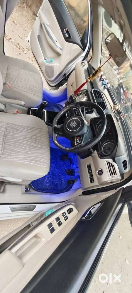 Maruti Suzuki Swift Dzire 1.3 Zxi, 2023, Cng & Hybrids