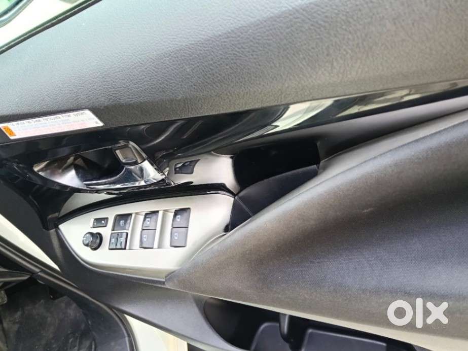 Toyota Innova Crysta [2020-ongoing] 2.4 Zx 7 Str, 2022, Diesel