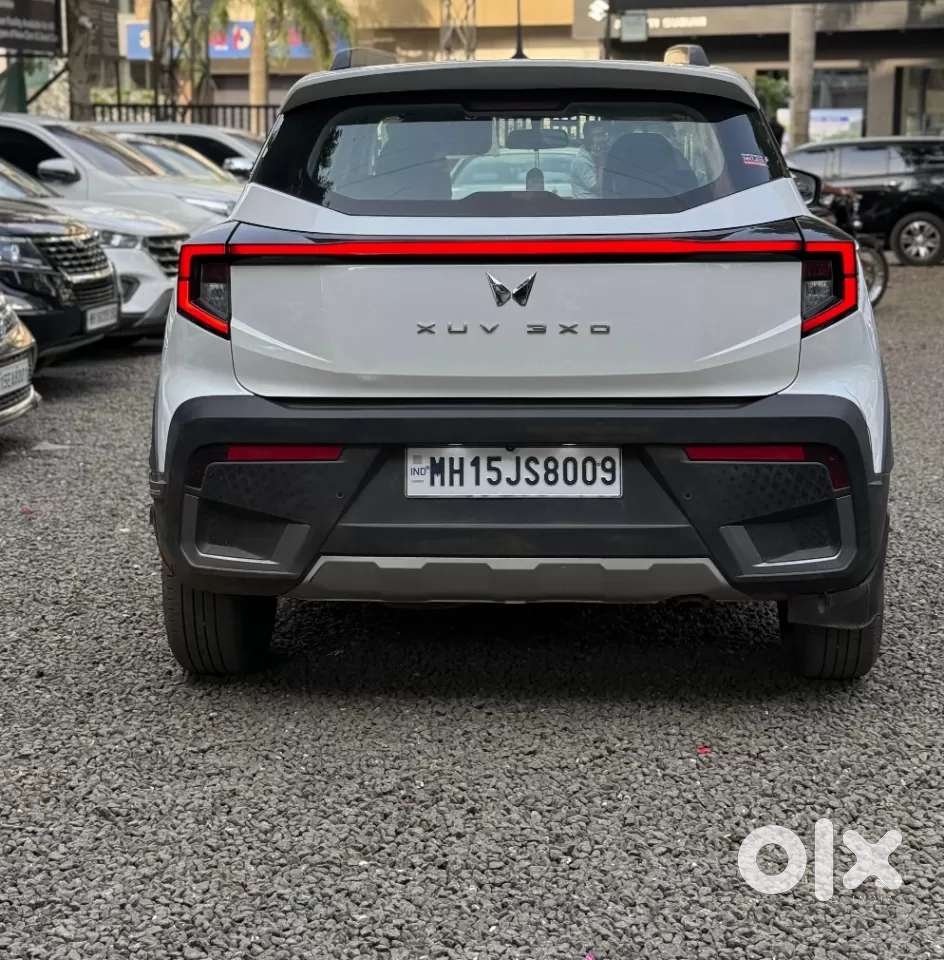 Mahindra Xuv 3xo Ax7 Diesel Mt, 2024, Diesel