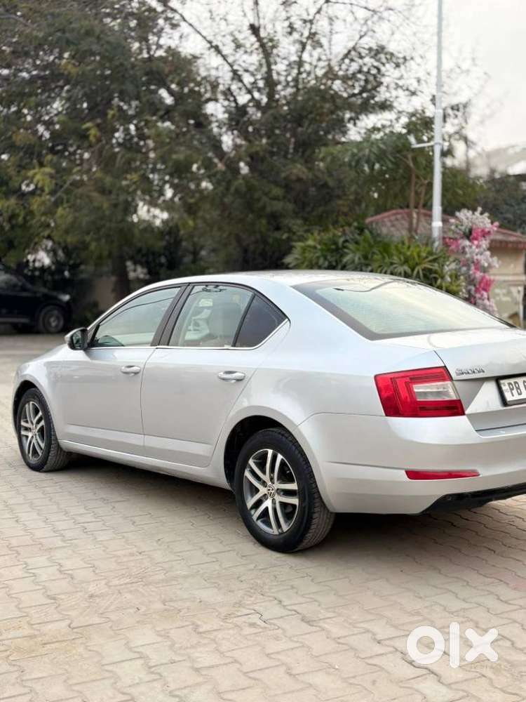 Skoda Octavia Ambition 2.0 Tdi Mt, 2014, Diesel