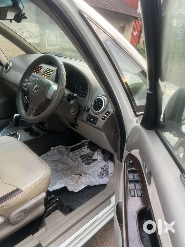 Maruti Suzuki Sx4 Zxi At Leather, 2010, Petrol