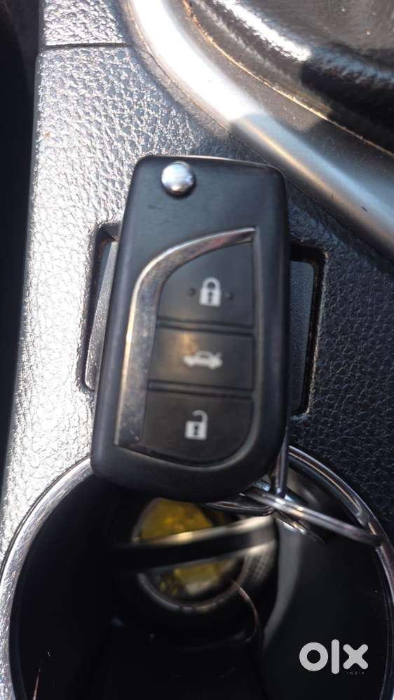 Toyota Corolla Altis J S, 2016, Cng & Hybrids