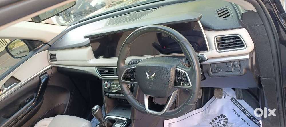 Mahindra Xuv700 2.2 Ax 7 Diesel Mt Luxury Pack Str, 2023