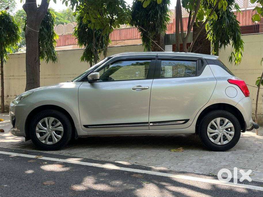 Maruti Suzuki Swift Vxi Optional, 2022, Petrol