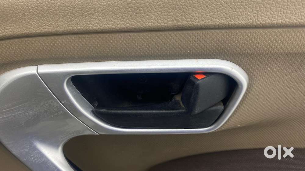 Mahindra Tuv 300 Mhawk100 T8, 2015, Diesel