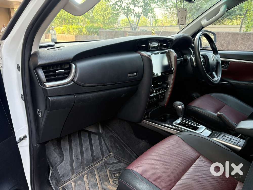 Toyota Fortuner Legender 4x4 At 2.8, 2025, Diesel