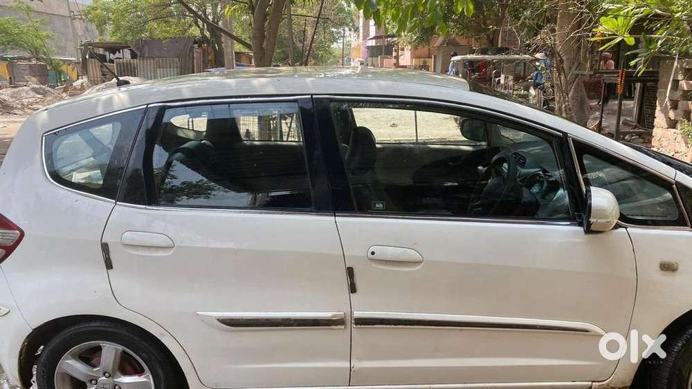 Honda Jazz 2011 Cng & Hybrids 81000 Km Driven