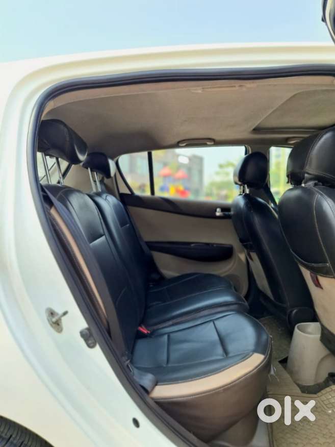 Hyundai I20 Asta 1.2 O With Sunroof, 2011, Petrol