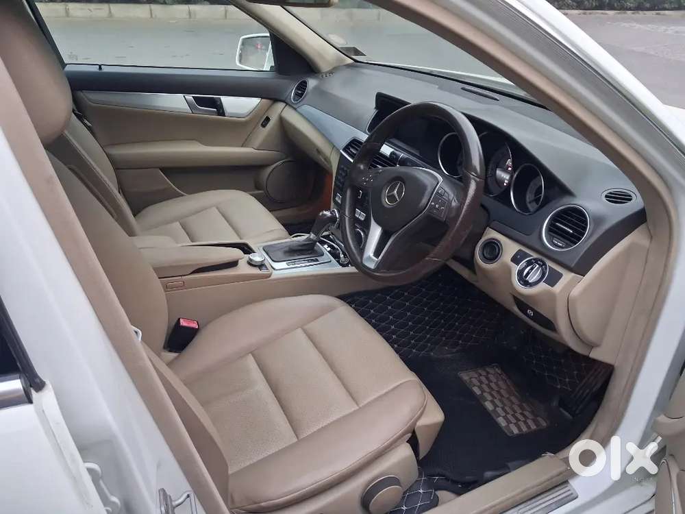 Mercedes-benz C Class 2013 Petrol 25111 Km Driven