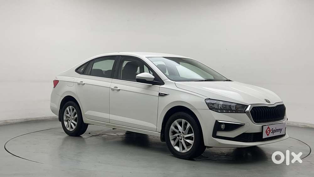 Skoda Slavia Ambition 1.0l Tsi At, 2022, Petrol