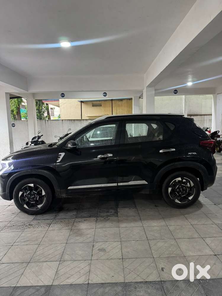 Kia Sonet 2025 Petrol 10500 Km Driven
