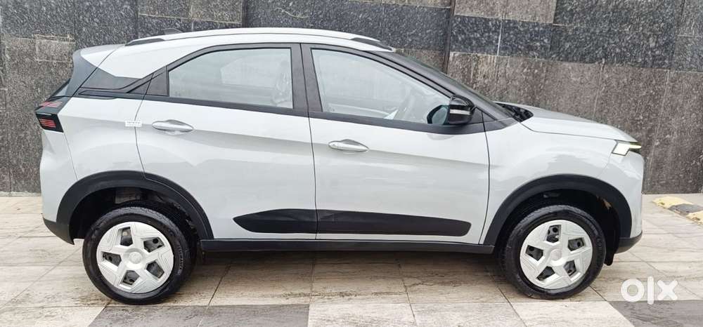 Tata Nexon Pure 1.2 Revotron Petrol 6 Mt, 2025, Petrol