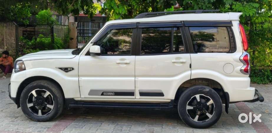 Mahindra Scorpio Classic 2.2 S 11 Mt 7 Str, 2023, Diesel