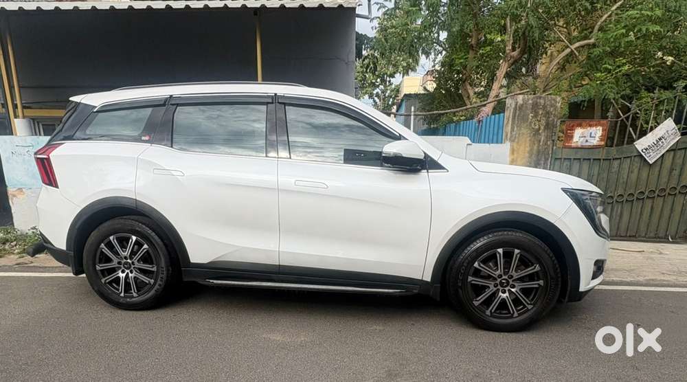 Mahindra Xuv700 Automatic Ax7l Petrol 2023