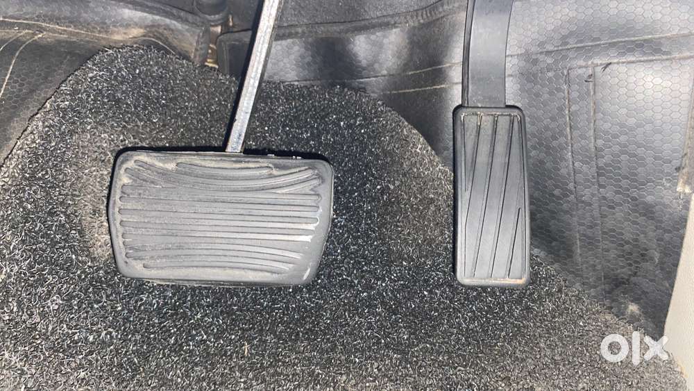Mahindra Xuv300 1.2 W6 Amt Petrol, 2021, Petrol