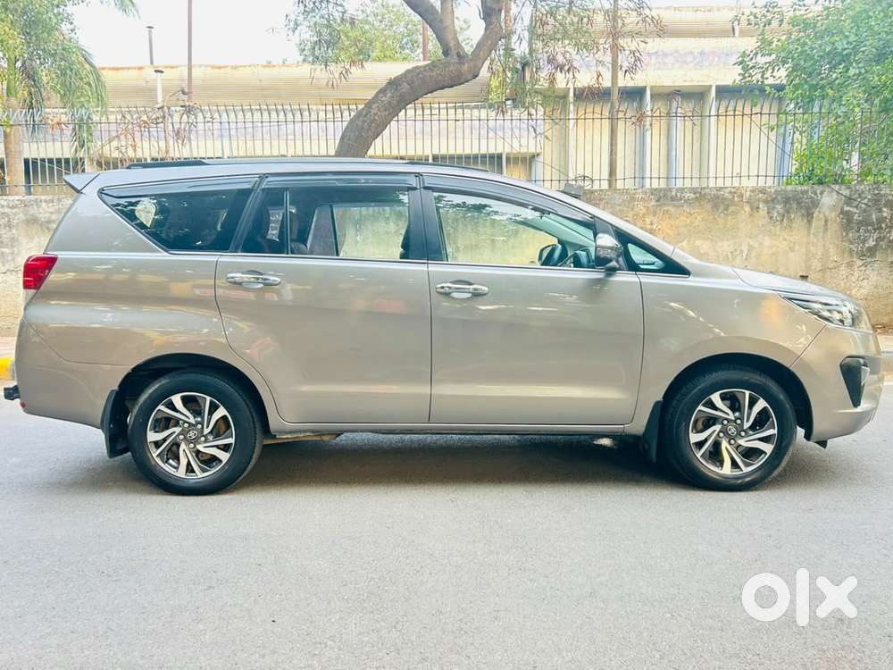 Toyota Innova Crysta [2020-ongoing] 2.4 Gx 7 Str, 2022, Diesel