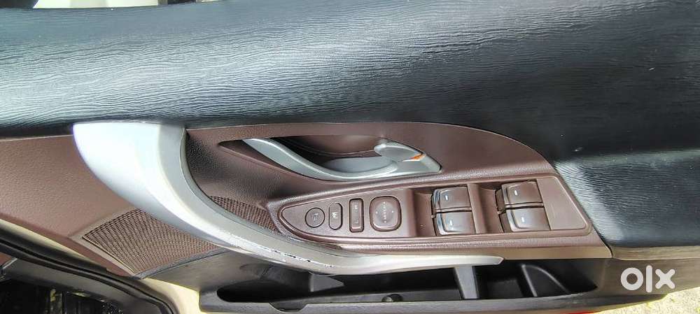 Mahindra Xuv500 2.2 W8 Sportz, 2014, Diesel