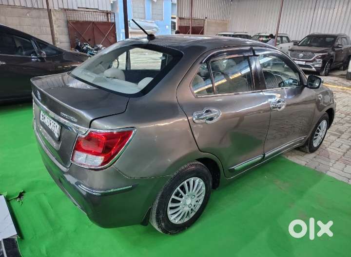 Maruti Suzuki Dzire 1.2 Vxi Cng, 2018, Petrol